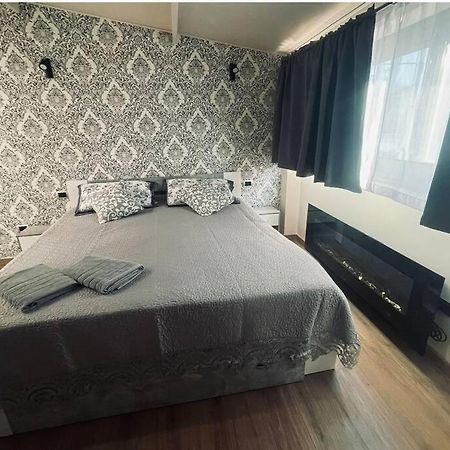 Suites Grey In Centro Randazzo Exterior foto